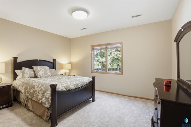 3548 S Spencer Blvd Boulevard, Sioux Falls, SD 57103