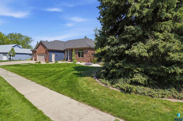 3548 S Spencer Blvd Boulevard, Sioux Falls, SD 57103