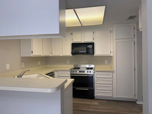 1384 Van Buren Circle, San Jacinto, CA 92583