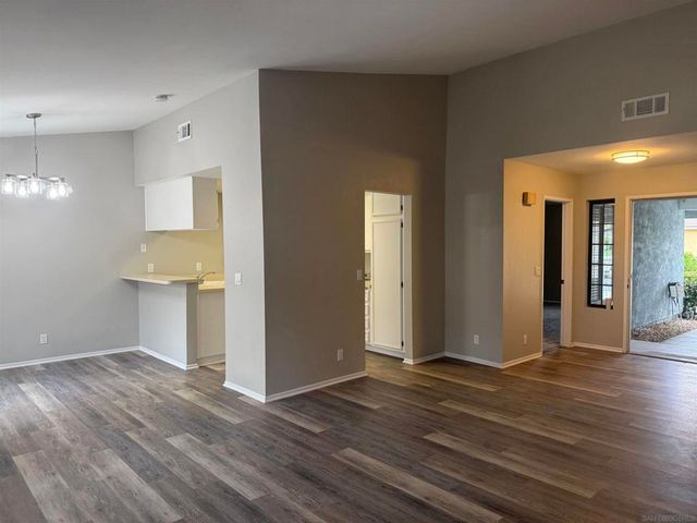 1384 Van Buren Circle, San Jacinto, CA 92583