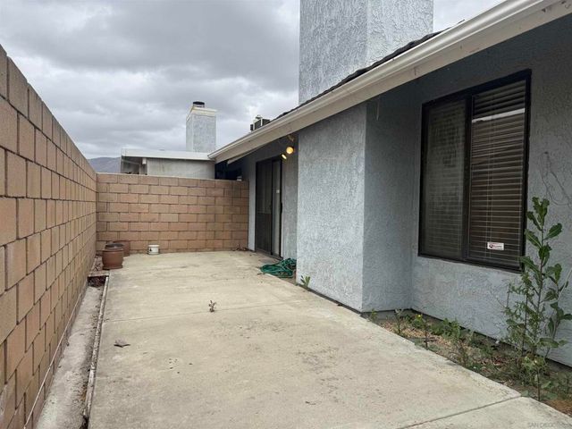 1384 Van Buren Circle, San Jacinto, CA 92583