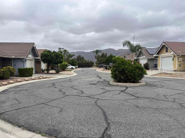 1384 Van Buren Circle, San Jacinto, CA 92583