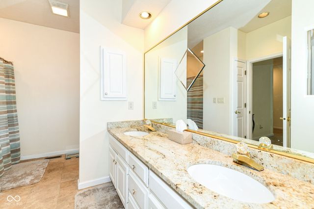 7181 Knollvalley Lane, Indianapolis, IN 46256