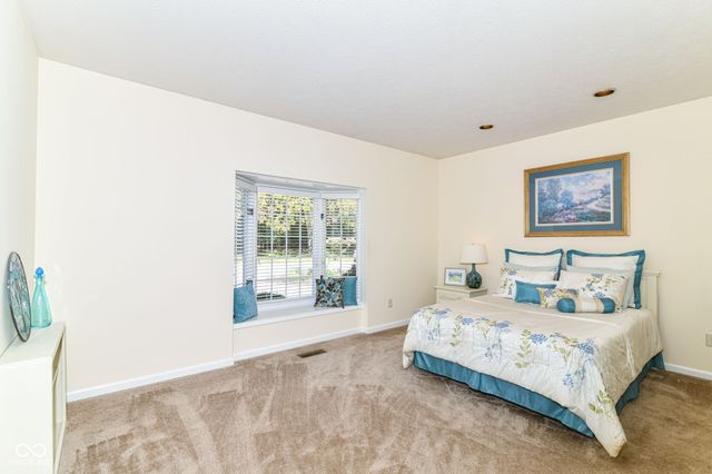 7181 Knollvalley Lane, Indianapolis, IN 46256