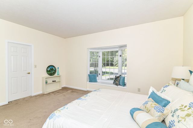 7181 Knollvalley Lane, Indianapolis, IN 46256
