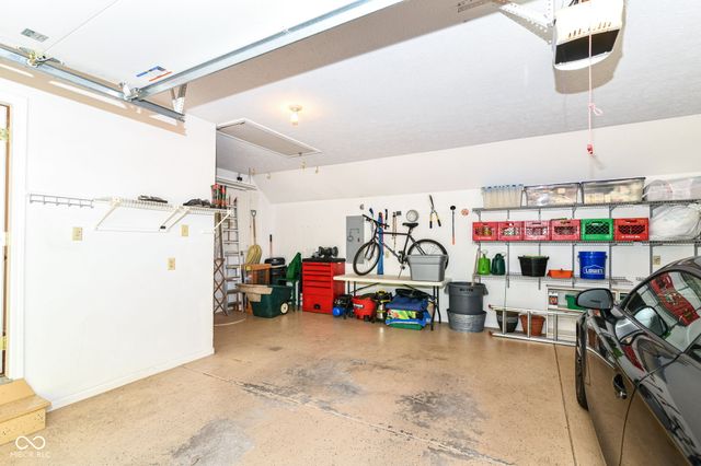 7181 Knollvalley Lane, Indianapolis, IN 46256