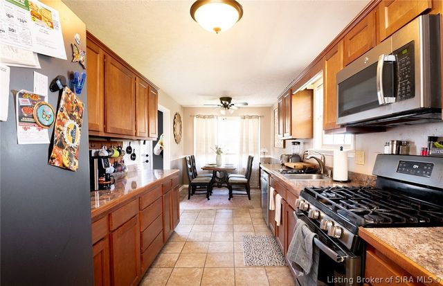 6300 sunset loop, Charlestown, IN 47111