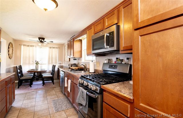 6300 sunset loop, Charlestown, IN 47111