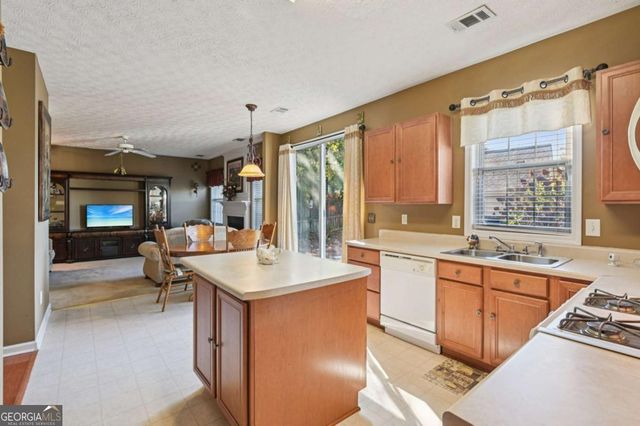238 Diamond Valley Pass, Canton, GA 30114