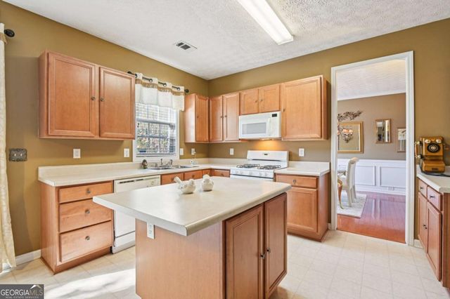 238 Diamond Valley Pass, Canton, GA 30114