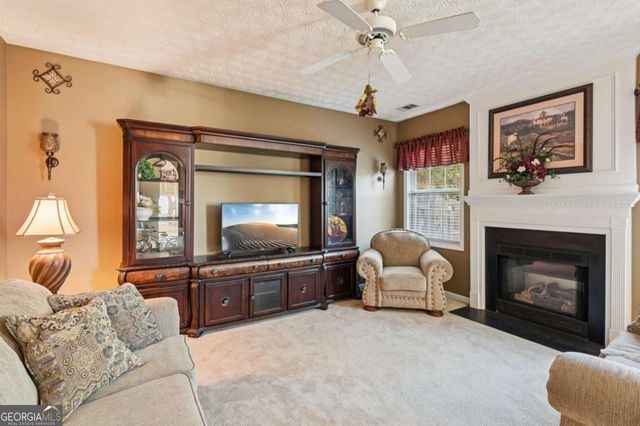 238 Diamond Valley Pass, Canton, GA 30114