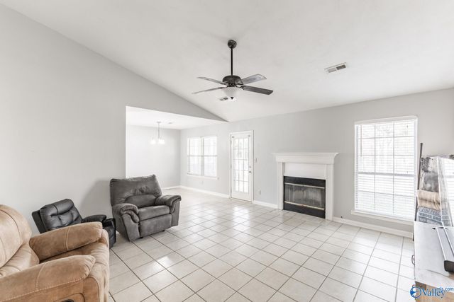 212 Buffalo Creek Drive, Toney, AL 35773