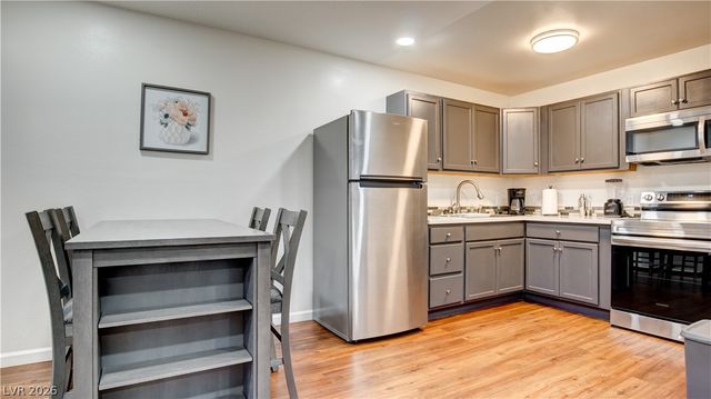 504 Albert Avenue, Las Vegas, NV 89119