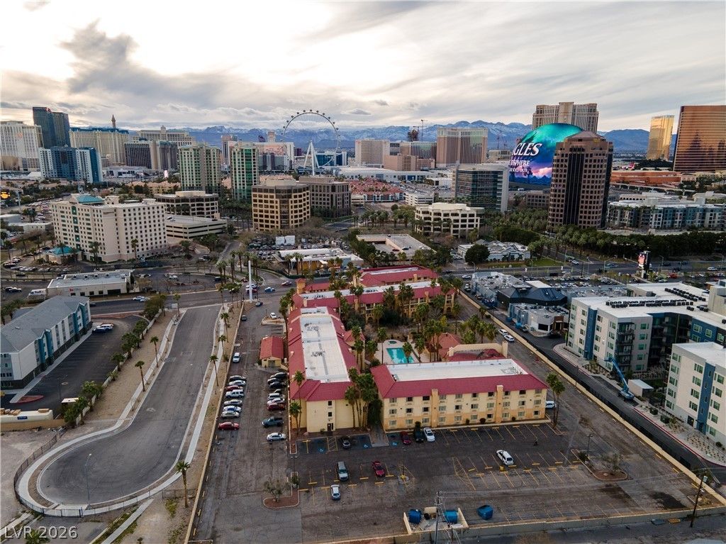 504 Albert Avenue, Las Vegas, NV 89119