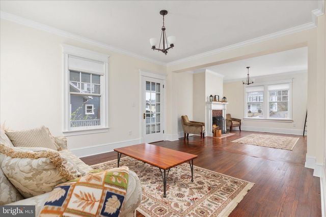 422 N MAIN ST, Woodstock, VA 22664