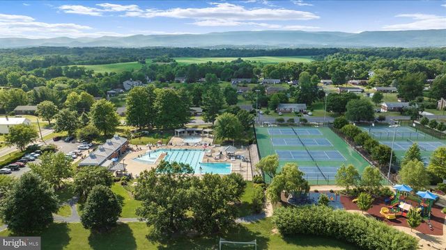 422 N MAIN ST, Woodstock, VA 22664