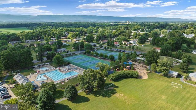 422 N MAIN ST, Woodstock, VA 22664