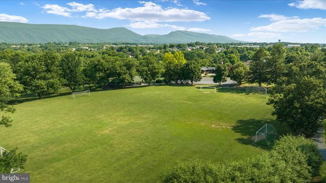 422 N MAIN ST, Woodstock, VA 22664