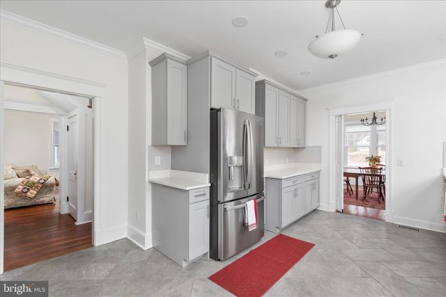 422 N MAIN ST, Woodstock, VA 22664