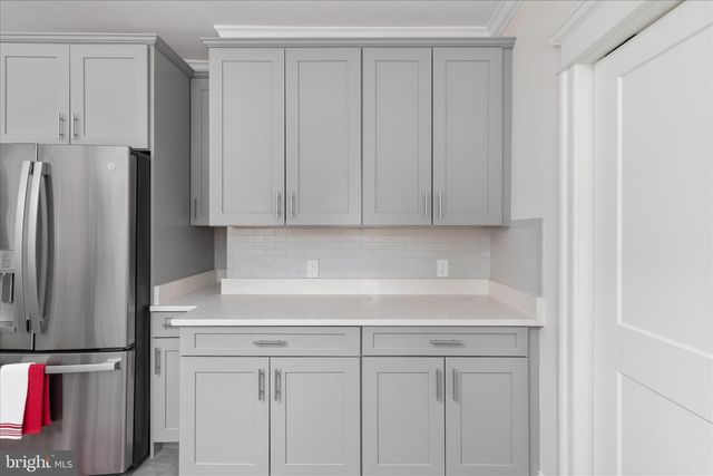 422 N MAIN ST, Woodstock, VA 22664