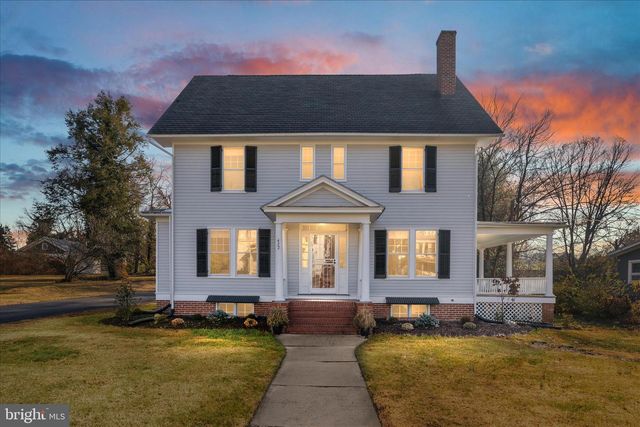 422 N MAIN ST, Woodstock, VA 22664