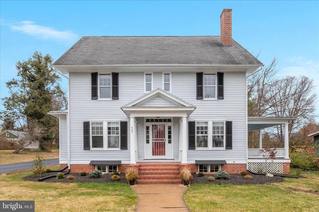422 N MAIN ST, Woodstock, VA 22664
