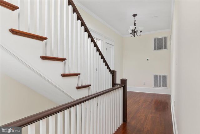 422 N MAIN ST, Woodstock, VA 22664