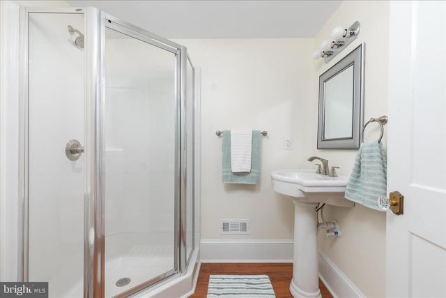 422 N MAIN ST, Woodstock, VA 22664