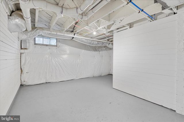 422 N MAIN ST, Woodstock, VA 22664