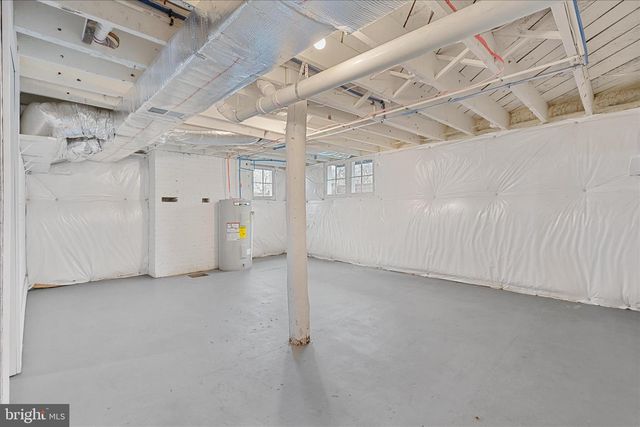 422 N MAIN ST, Woodstock, VA 22664