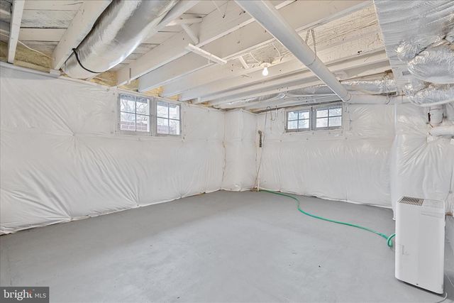 422 N MAIN ST, Woodstock, VA 22664