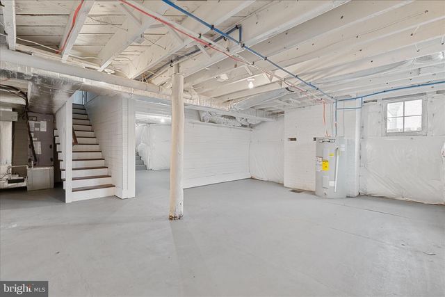 422 N MAIN ST, Woodstock, VA 22664