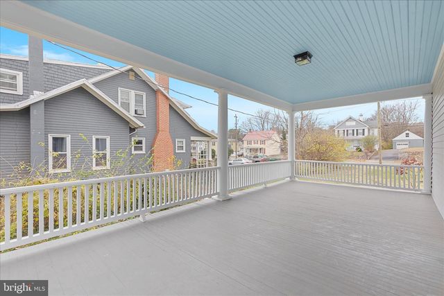 422 N MAIN ST, Woodstock, VA 22664