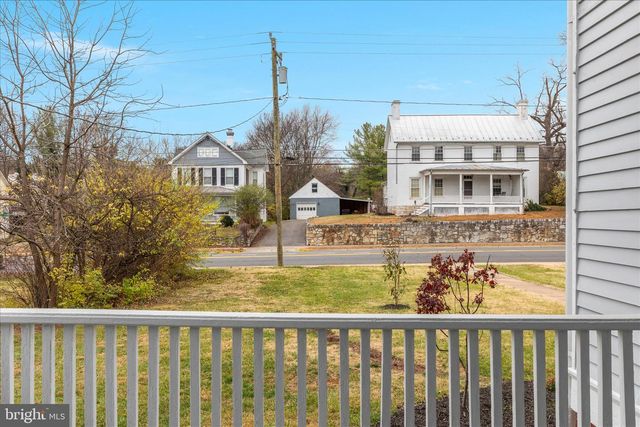 422 N MAIN ST, Woodstock, VA 22664