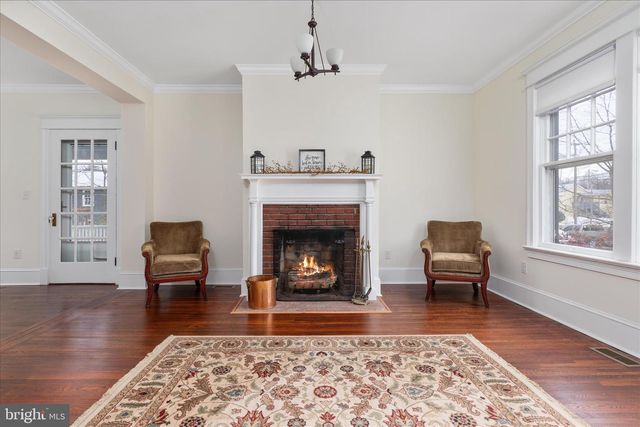 422 N MAIN ST, Woodstock, VA 22664