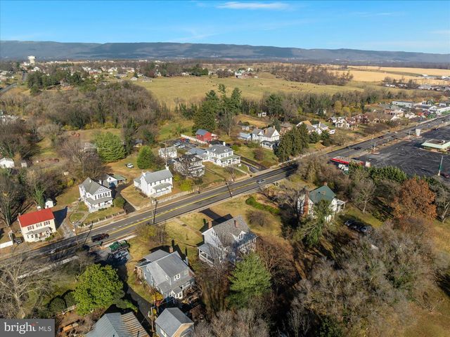 422 N MAIN ST, Woodstock, VA 22664