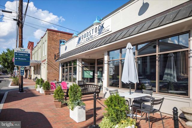 422 N MAIN ST, Woodstock, VA 22664
