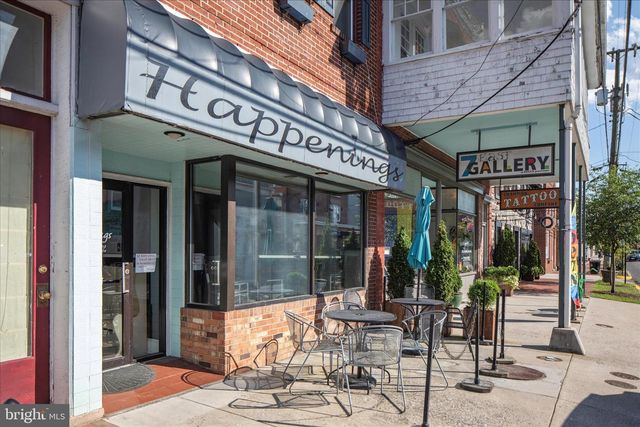 422 N MAIN ST, Woodstock, VA 22664