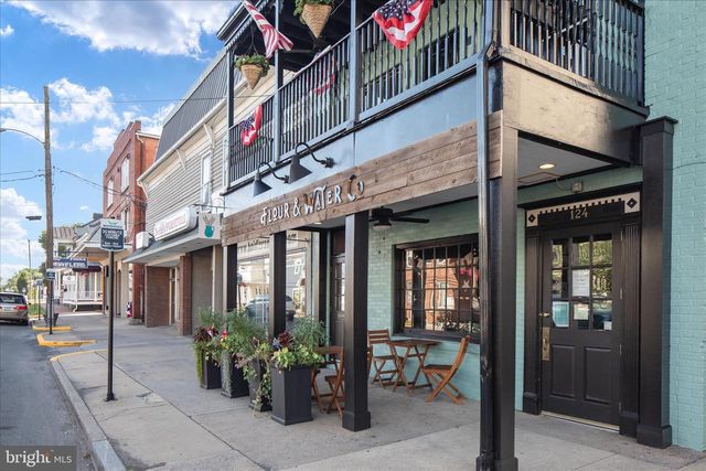 422 N MAIN ST, Woodstock, VA 22664