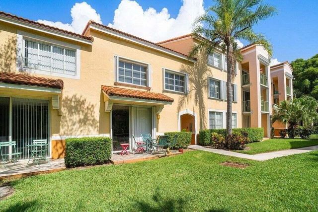 117 Yacht Club Way Unit 110, Hypoluxo, FL 33462