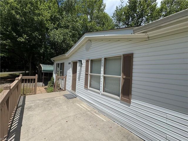 1997 Christian Home Church Road, Traphill, NC 28685