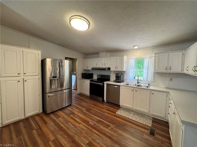 1997 Christian Home Church Road, Traphill, NC 28685