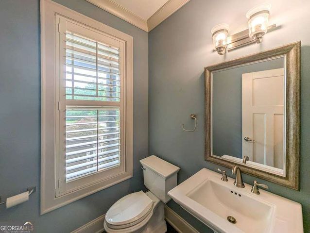 497 Oak Forest Drive, Dawsonville, GA 30534