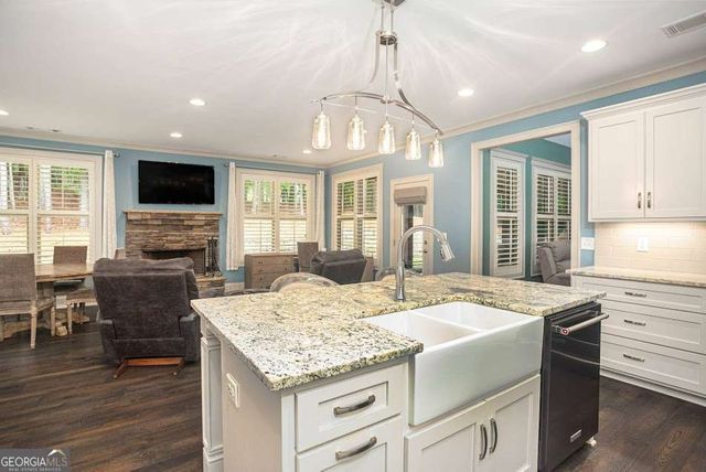 497 Oak Forest Drive, Dawsonville, GA 30534