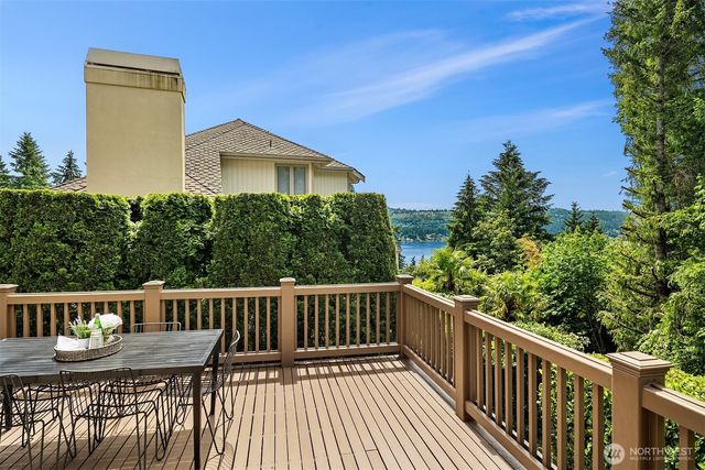 19524 SE 24th Place, Sammamish, WA 98075