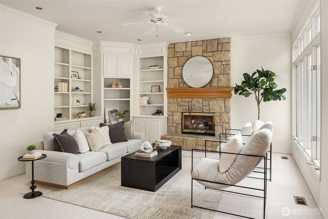 19524 SE 24th Place, Sammamish, WA 98075