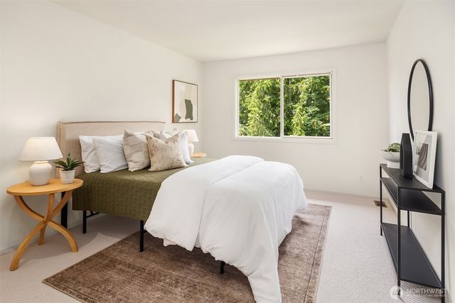 19524 SE 24th Place, Sammamish, WA 98075