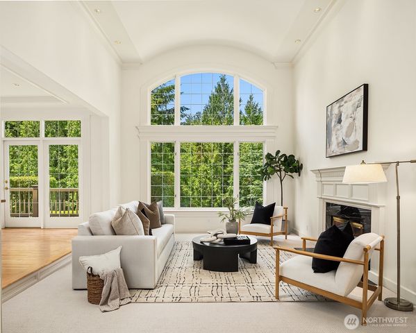 19524 SE 24th Place, Sammamish, WA 98075