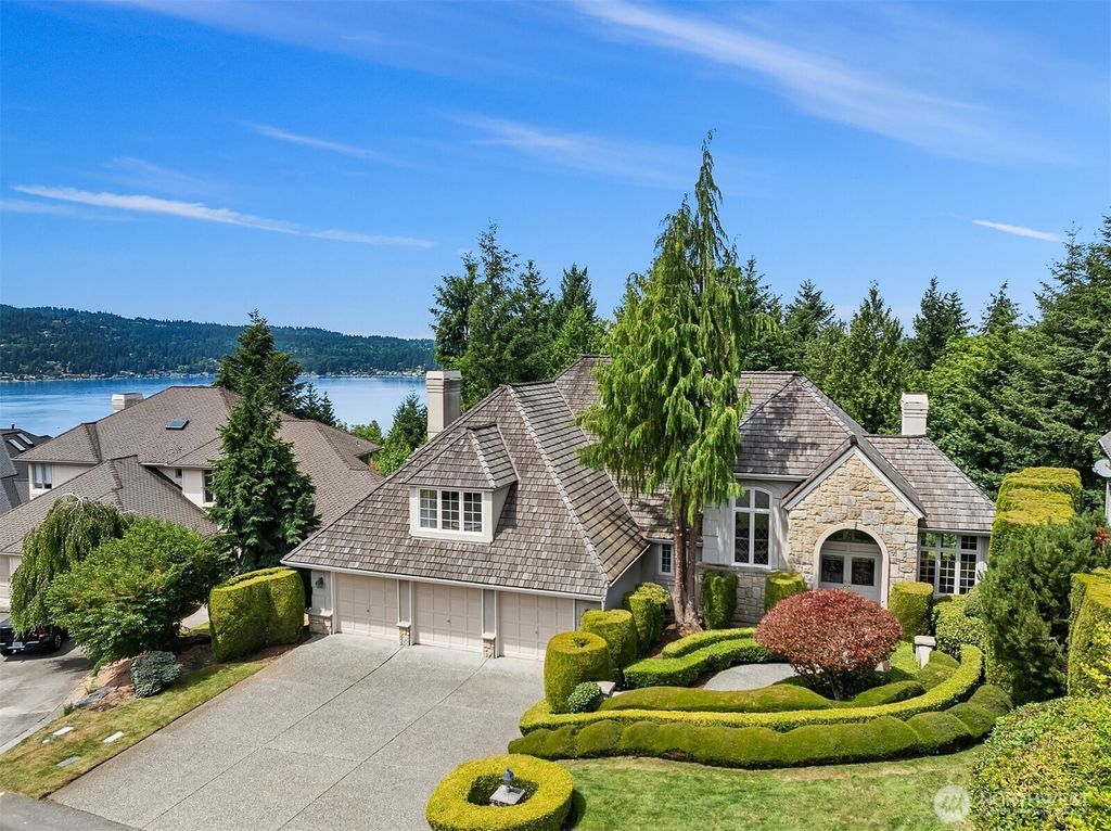 19524 SE 24th Place, Sammamish, WA 98075