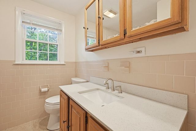 9 Paula Rd, Milford, MA 01757